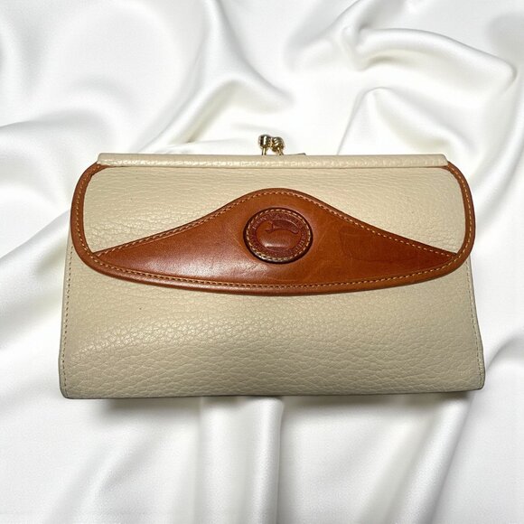 Vintage Dooney & Bourke All Weather Leather Kisslock Wallet Bone/British Tan - Picture 1 of 13